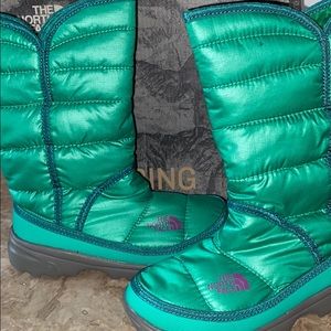 Toddler snow/rain boots The North Face